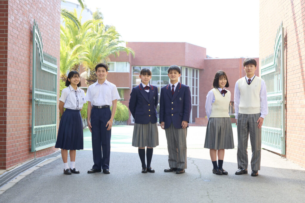 制服紹介 智辯学園和歌山中学校・高等学校